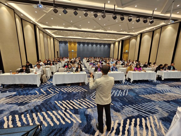 ภาพบรรยากาศโครงการฝึกอบรมเชิงปฏิบัติการ หลักสูตร “แนวทางการจัดการกองทุนหลักประกันสุขภาพท้องถิ่น ปีงบประมาณ 2567 และค่าบริการดูแลระยะยาวด้านสาธารณสุขสำหรับผู้สูงอายุ ที่มีภาวะพึ่งพิง (LTC) ที่มีการแก้ไขเปลี่ยนแปลงและการใช้โปรแกรมรูปแบบใหม่ (OBT Version 2566) รุ่นที่ 4 วันที่ 8-10 กันยายน2566 รร.เฮลท์แลนด์ รีสอร์ท แอนด์สปา พัทยา จ.ชลบุรี